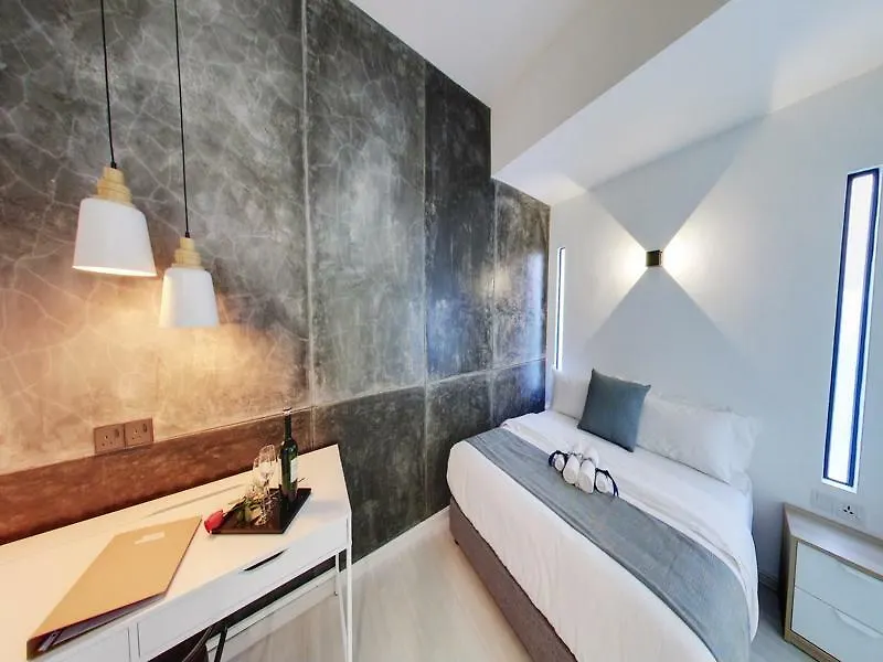 Bed & Breakfast Modern Cave Boutique Stay Malacca