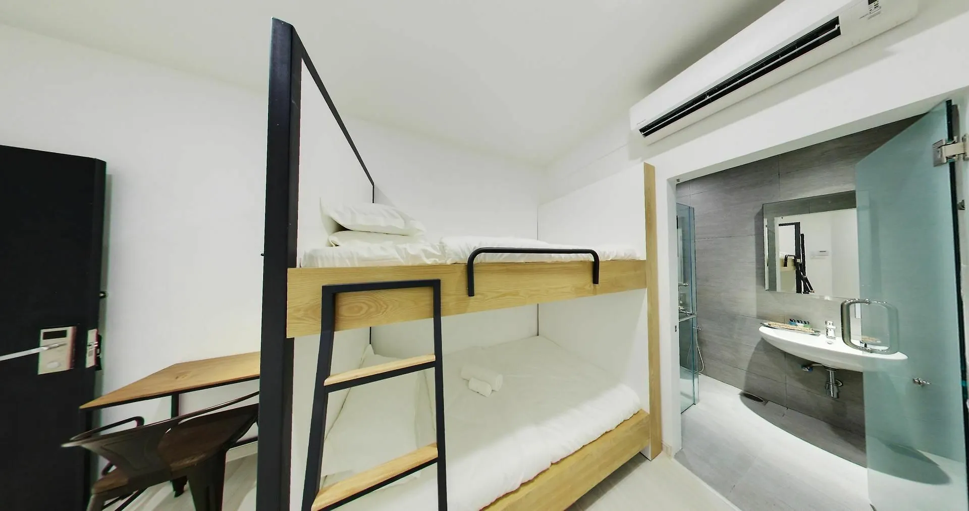 Bed & Breakfast Modern Cave Boutique Stay Malacca