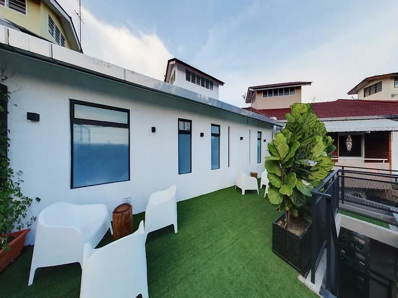 Bed & Breakfast Modern Cave Boutique Stay Malacca